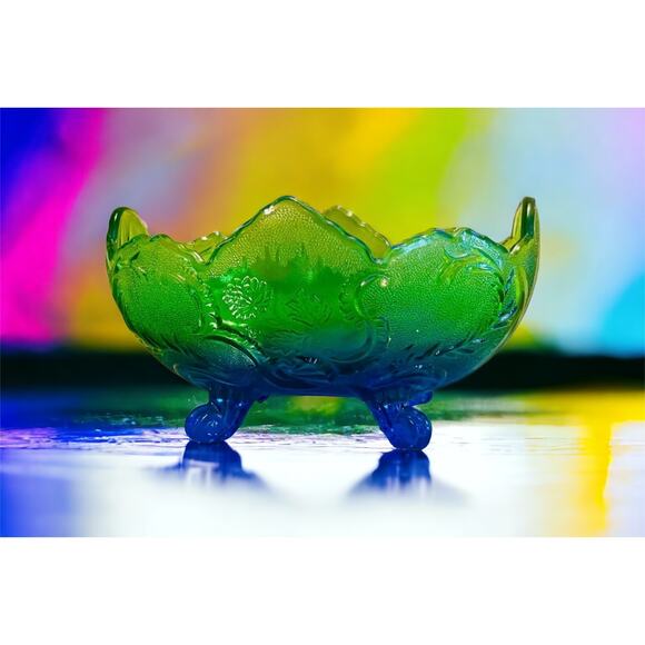 Jeannette Glass Green Blue Tri Footed Art Bowl-Vintage Centerpiece-Scalloped - Picture 5 of 8